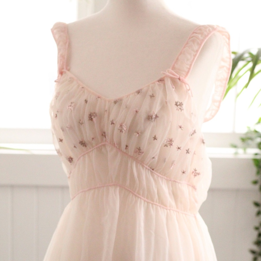 1960s Aurora long blush pink layered chiffon nightgown empire waist NWOT